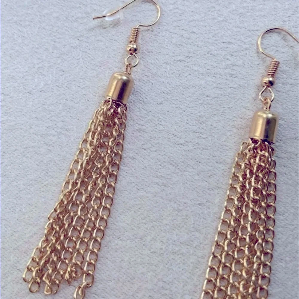 Gold chain link dangle earrings